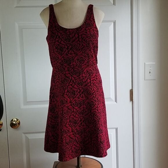 Dress Charming Charlie Sleeveless Tank Red Black Floral Women's WOMAN'S Small - Picture 9 of 10
